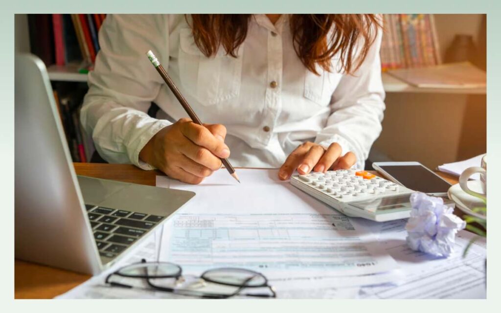 Analyze-and-allocate-your-budget-how-to-start-nail-business