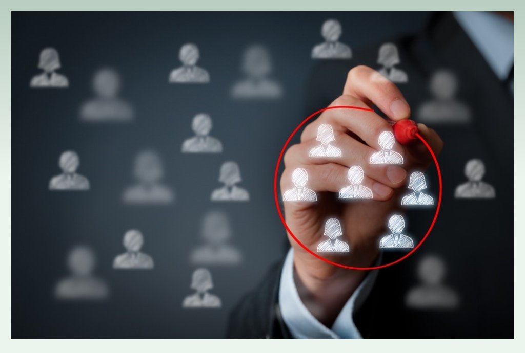 define-target-customer