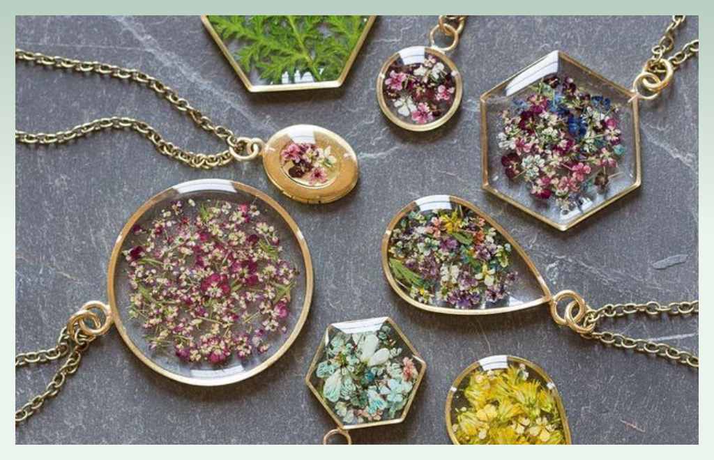 jewelry-business-ideas-resin-jewelry-business